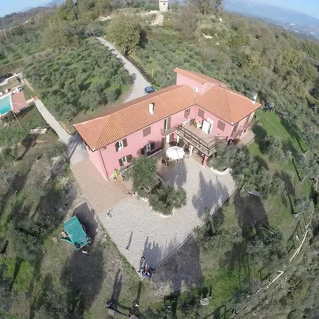 Farm stay La Masseriola Agriturismo Caianello Vecchio